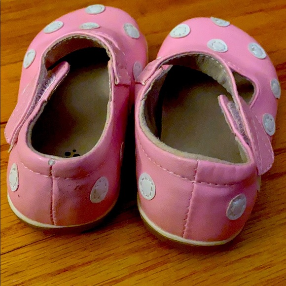 PJS pink polka dot Mary Janes for infant / toddler - Picture 2 of 3